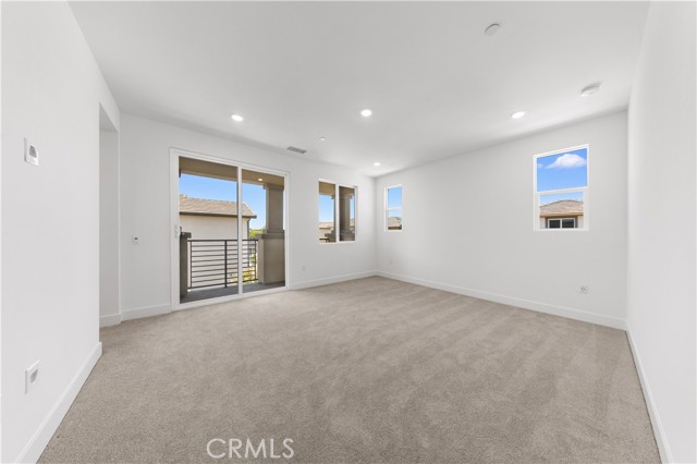 129 Great Park Blvd, Irvine CA: https://media.crmls.org/medias/d733cb5d-c8da-4b4f-a710-d555caef0009.jpg