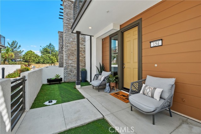 Detail Gallery Image 2 of 42 For 154 Keeper, Irvine,  CA 92618 - 3 Beds | 2/1 Baths