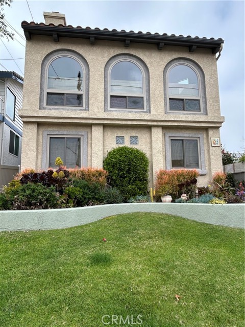 Detail Gallery Image 3 of 41 For 117 S Prospect Ave #a, Redondo Beach,  CA 90277 - 4 Beds | 2/1 Baths