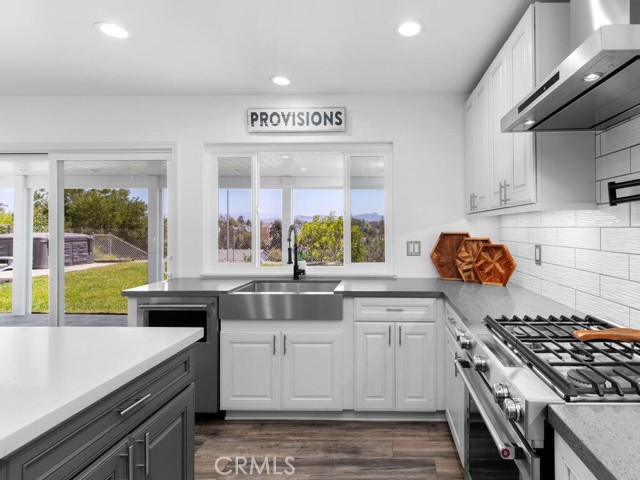 Detail Gallery Image 21 of 62 For 1914 Radford St, Oceanside,  CA 92056 - 4 Beds | 2/1 Baths