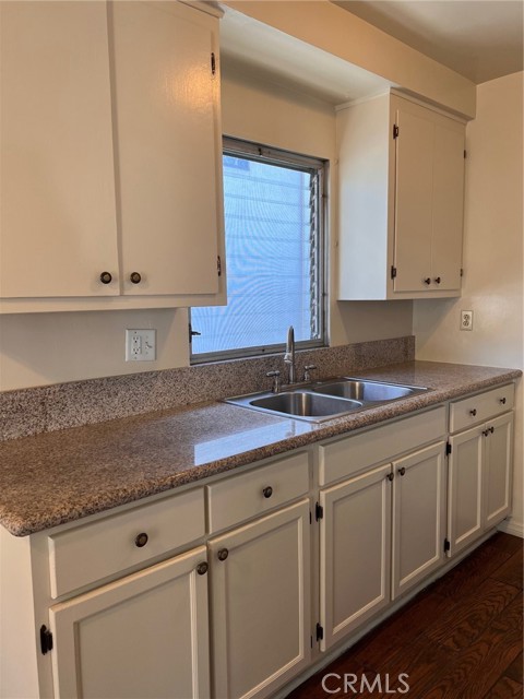 5436 Barton Avenue, Los Angeles, California 90038, 2 Bedrooms Bedrooms, ,1 BathroomBathrooms,Residential Lease,For Rent,5436 Barton Avenue,CRPF24234585