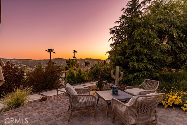 1613 Via Flora, Paso Robles CA: https://media.crmls.org/medias/d735771d-56bd-42fe-8dd9-73e122998c0a.jpg