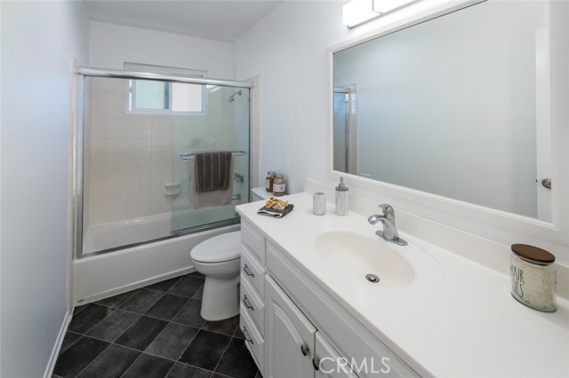 1424 Manhattan Avenue, Hermosa Beach, California 90254, 2 Bedrooms Bedrooms, ,2 BathroomsBathrooms,Residential,Sold,Manhattan,SB22026668