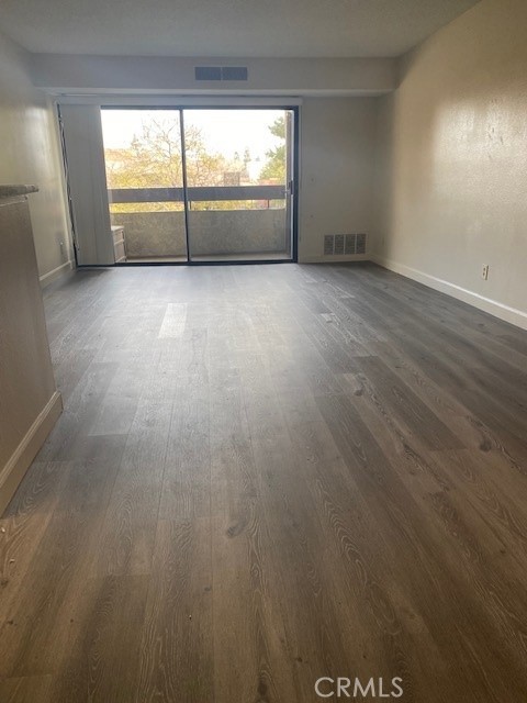 Combo living/dining room