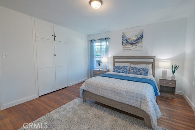 4829 Walnut Ave, Long Beach CA: https://media.crmls.org/medias/d7366525-e1ec-4bf3-9341-0796b2a1c043.jpg