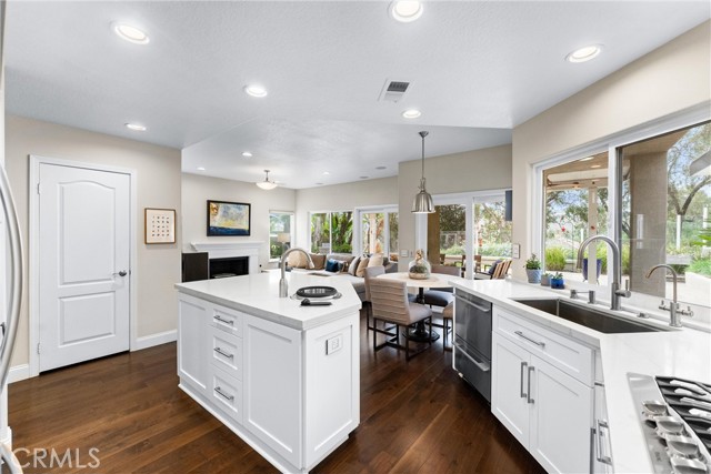 10 Sitges, Laguna Niguel CA: https://media.crmls.org/medias/d736ea10-96fa-49e3-b1c1-5063e84838aa.jpg