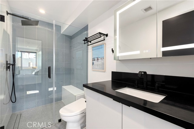 922 N Ridgewood Pl, Los Angeles CA: https://media.crmls.org/medias/d73729ea-b7a5-435e-a4a8-25013922b5bc.jpg