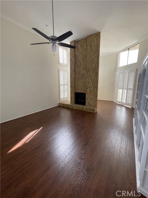 Detail Gallery Image 4 of 35 For 14521 Benefit St #306,  Sherman Oaks,  CA 91403 - 2 Beds | 2 Baths