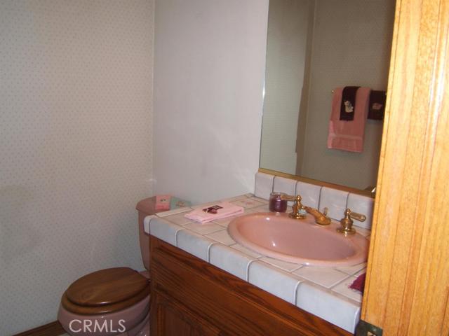 Detail Gallery Image 14 of 31 For 16342 Ridge View Dr, Apple Valley,  CA 92307 - 4 Beds | 2/1 Baths