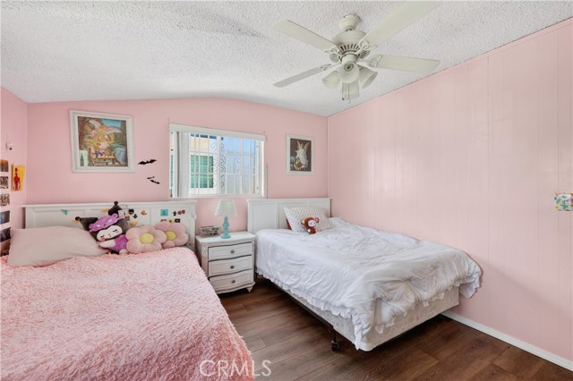 15937 Manzanita, Fontana CA: https://media.crmls.org/medias/d737b4cc-2a7b-4726-ab8d-64a5ceaa978e.jpg