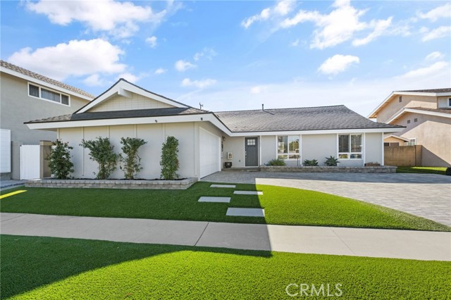 5262 Loyola Ave, Westminster, CA 92683