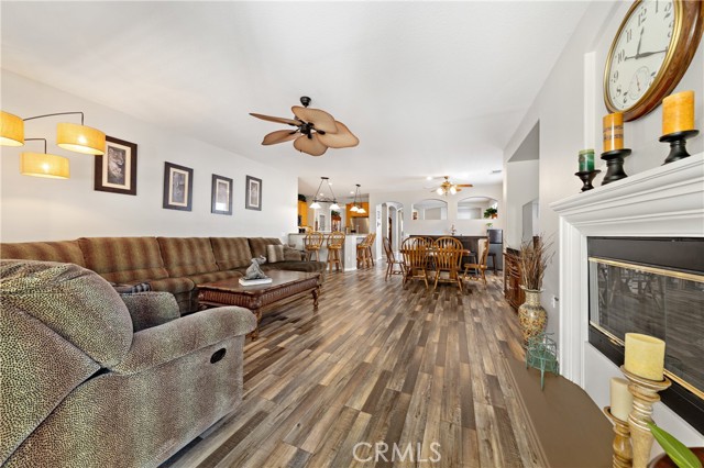 Detail Gallery Image 10 of 55 For 24050 Esmeralda Ct, Wildomar,  CA 92595 - 3 Beds | 3 Baths