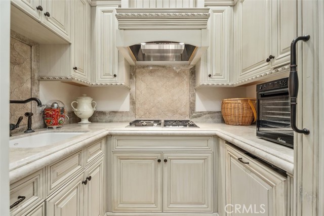 35 Shoreline Drive, Dana Point CA: https://media.crmls.org/medias/d7390434-a156-49fa-88e0-7faaba83030f.jpg
