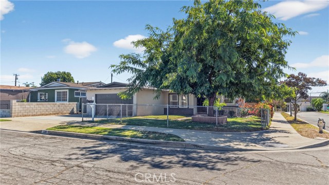 Detail Gallery Image 4 of 41 For 720 Toluca, Pomona,  CA 91767 - 3 Beds | 1/1 Baths