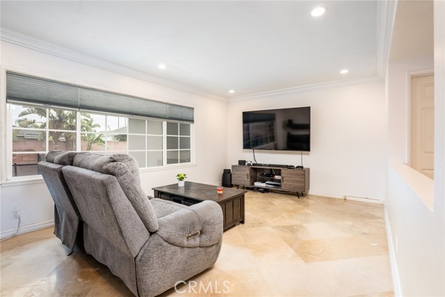 Detail Gallery Image 19 of 44 For 1206 E Haven Dr, Anaheim,  CA 92805 - 3 Beds | 2/1 Baths
