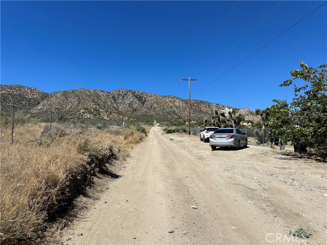 Detail Gallery Image 13 of 17 For 4426 Oil Well Rd, Phelan,  CA 92371 - 4 Beds | 2 Baths