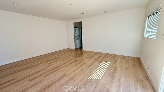 Detail Gallery Image 3 of 9 For 17436 Horace St, Granada Hills,  CA 91344 - 1 Beds | 1 Baths