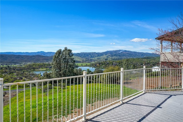 Detail Gallery Image 32 of 69 For 19383 Stonegate Rd, Hidden Valley Lake,  CA 95467 - 4 Beds | 3 Baths