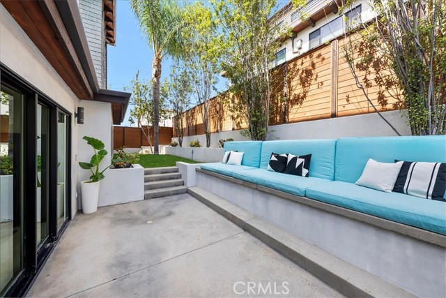 1032 6th, Hermosa Beach, California 90254, 4 Bedrooms Bedrooms, ,3 BathroomsBathrooms,Residential,Sold,6th,SB22136354