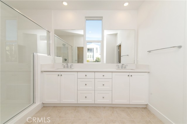 Detail Gallery Image 20 of 37 For 466 Lobata, Irvine,  CA 92618 - 4 Beds | 3/1 Baths