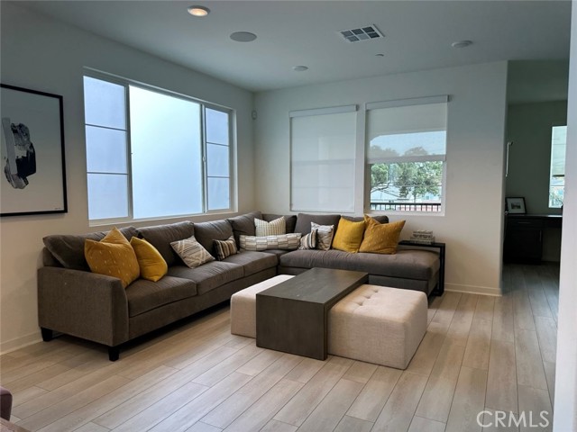 Detail Gallery Image 9 of 30 For 14180 Bay Street, La Mirada,  CA 90638 - 3 Beds | 3/1 Baths