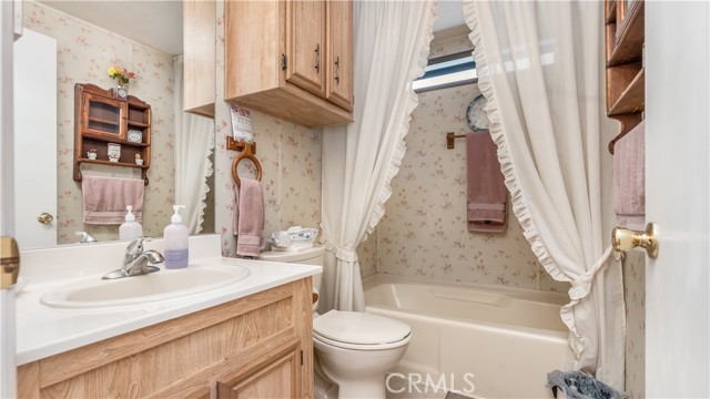 1536 S State Street, Hemet CA: https://media.crmls.org/medias/d73e3254-e45e-42ee-a37d-6770420962f0.jpg