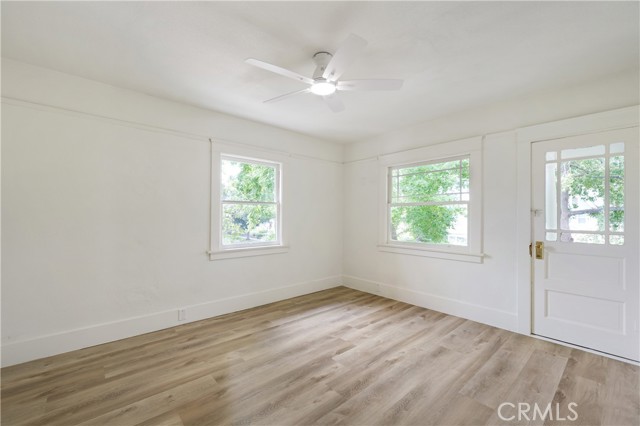 4415 12th Street, Riverside CA: https://media.crmls.org/medias/d73e4a96-f6f6-4d18-b7c0-012265d46b28.jpg