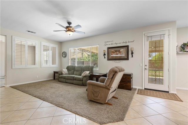 31711 Wintergreen Way, Murrieta CA: https://media.crmls.org/medias/d73ebb88-dc87-4445-a5b5-8a3b7539ddfb.jpg