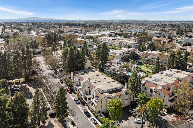 5145 Tortuga Drive, Huntington Beach CA: https://media.crmls.org/medias/d73fe214-a0cc-4306-91a8-44ede22aaaae.jpg