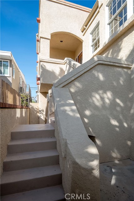 225 27th Street, Hermosa Beach, California 90254, 3 Bedrooms Bedrooms, ,3 BathroomsBathrooms,Residential,Sold,27th,SB21244922