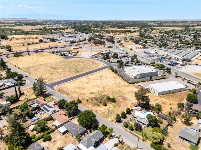 100 Frances Lane, Orland CA: https://media.crmls.org/medias/d7416742-f6e5-4739-8aa6-94f4c728e050.jpg