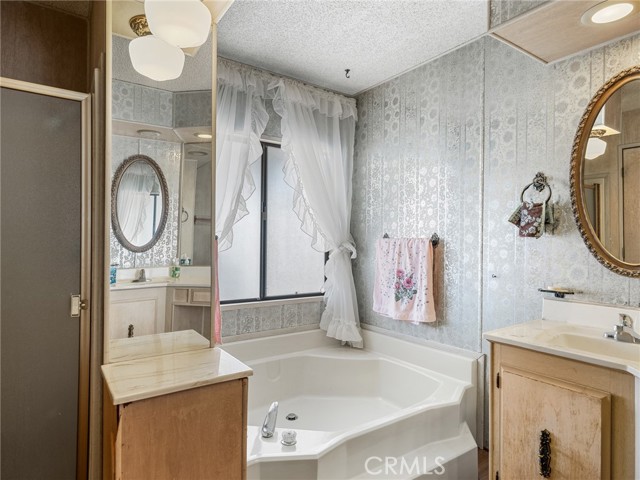 Detail Gallery Image 18 of 34 For 599 Smoke Tree Rd, Pinon Hills,  CA 92372 - 2 Beds | 2 Baths