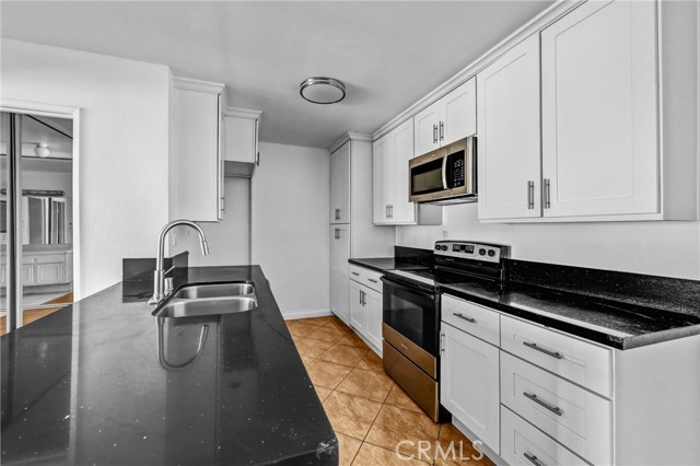 Front Image Thumbnail for CRSR26073822