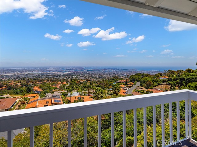 Detail Gallery Image 25 of 41 For 30040 Grandpoint Ln, Rancho Palos Verdes,  CA 90275 - 3 Beds | 3 Baths