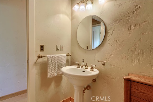 Detail Gallery Image 18 of 70 For 1991 Ca-140, Catheys Valley,  CA 95306 - 3 Beds | 3 Baths