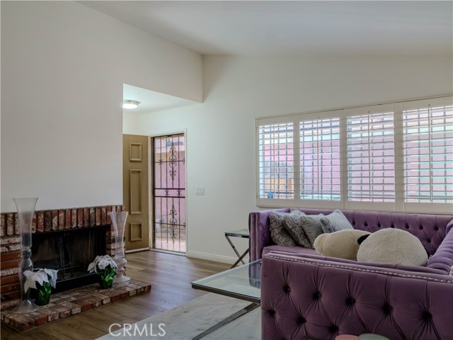 Detail Gallery Image 8 of 23 For 24050 Fawn St, Moreno Valley,  CA 92553 - 2 Beds | 2 Baths