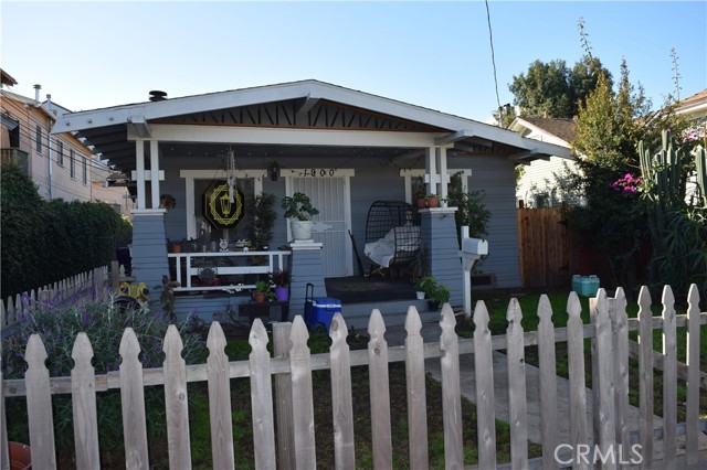 Detail Gallery Image 4 of 22 For 1900 E 6th, Long Beach,  CA 90802 - – Beds | – Baths