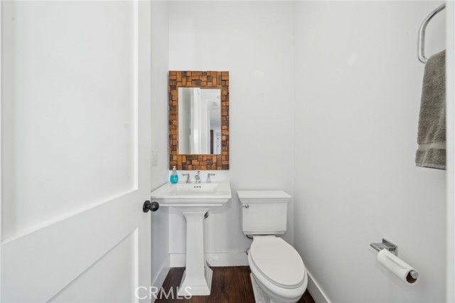 Detail Gallery Image 22 of 24 For 417 1/2 Poinsettia Ave, Corona Del Mar,  CA 92625 - 2 Beds | 2/1 Baths