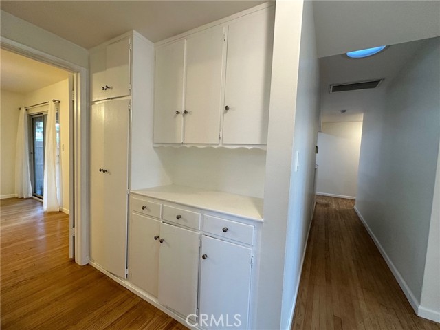 Detail Gallery Image 16 of 31 For 16817 San Fernando Mission, Granada Hills,  CA 91344 - 3 Beds | 2 Baths