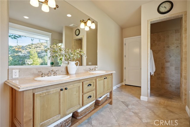 Detail Gallery Image 29 of 53 For 4085 Quail Trail, Hesperia,  CA 92345 - 7 Beds | 4/1 Baths