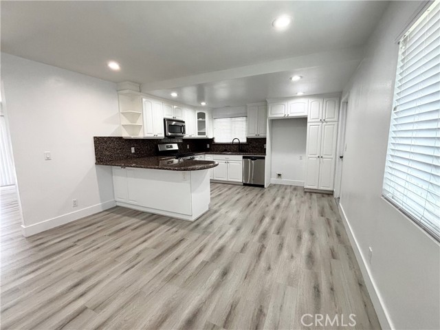 Detail Gallery Image 5 of 20 For 133 S Lone Hill Ave, Glendora,  CA 91741 - 3 Beds | 2 Baths