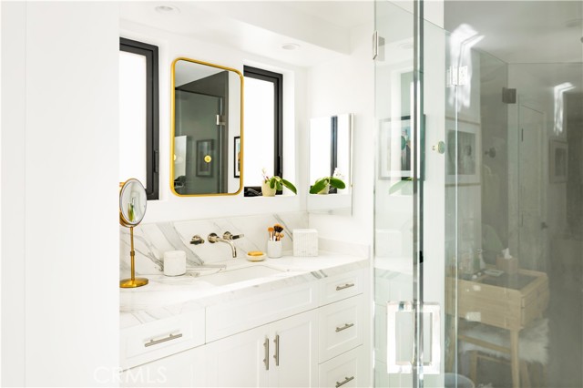 Detail Gallery Image 16 of 45 For 707 Begonia Ave, Corona Del Mar,  CA 92625 - 5 Beds | 5/1 Baths