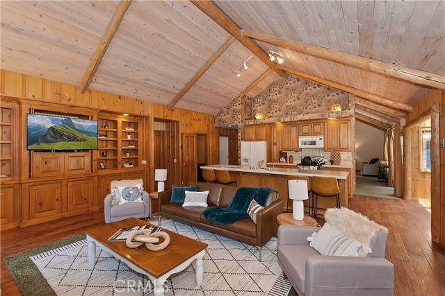 Detail Gallery Image 18 of 44 For 531 Killington Way, Big Bear Lake,  CA 92315 - 4 Beds | 2/1 Baths