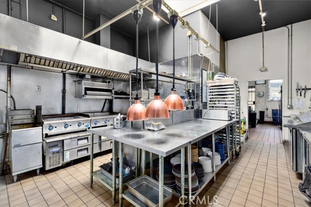 4133 Anaheim Street, Long Beach CA: https://media.crmls.org/medias/d74a84a4-6b3f-45b9-acff-1f762d46ddeb.jpg