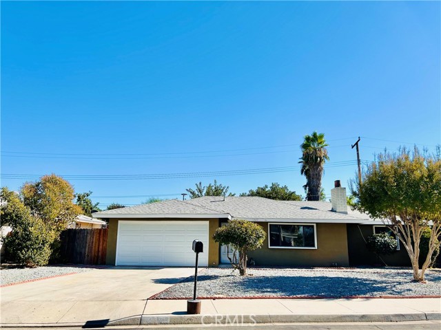 Detail Gallery Image 2 of 45 For 527 Fern Pl, Hemet,  CA 92543 - 2 Beds | 2 Baths