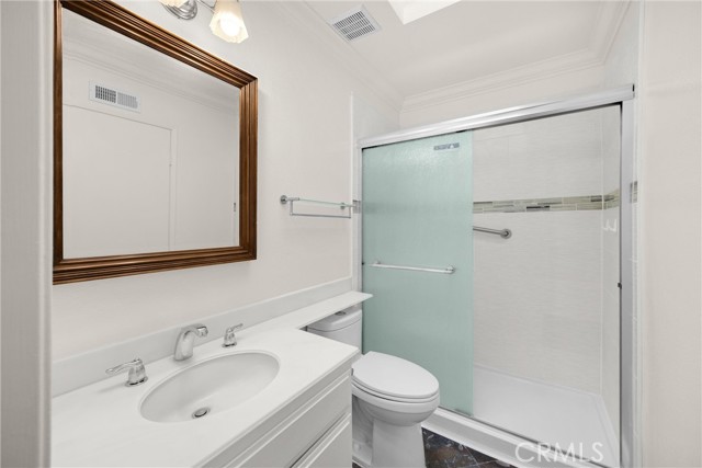 Detail Gallery Image 25 of 32 For 307 N Singingwood St #32,  Orange,  CA 92869 - 2 Beds | 1/1 Baths