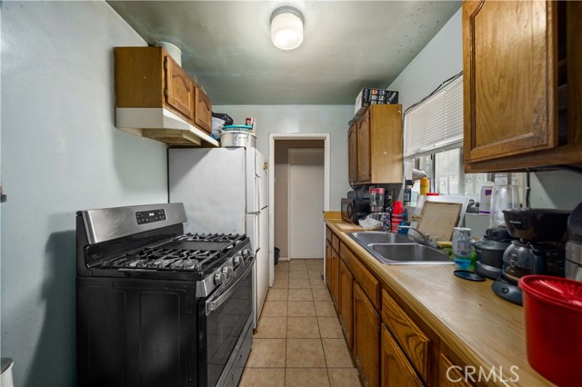 Detail Gallery Image 9 of 35 For 13137 Terra Bella St, Pacoima,  CA 91331 - 3 Beds | 2 Baths