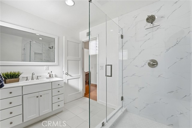 Image 14 of 34 For 713 Sycamore