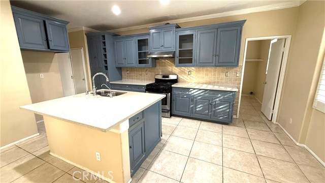 16026 Bainbridge Way, Chino Hills CA: https://media.crmls.org/medias/d74be77a-51e5-492b-8e9c-4467585d72e4.jpg