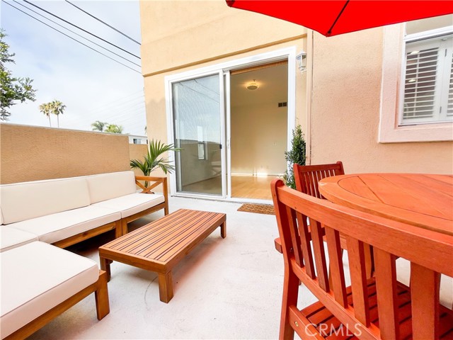 1628 E Palm Ave, El Segundo CA: https://media.crmls.org/medias/d74c2e50-92ea-4a16-830b-f65186008100.jpg